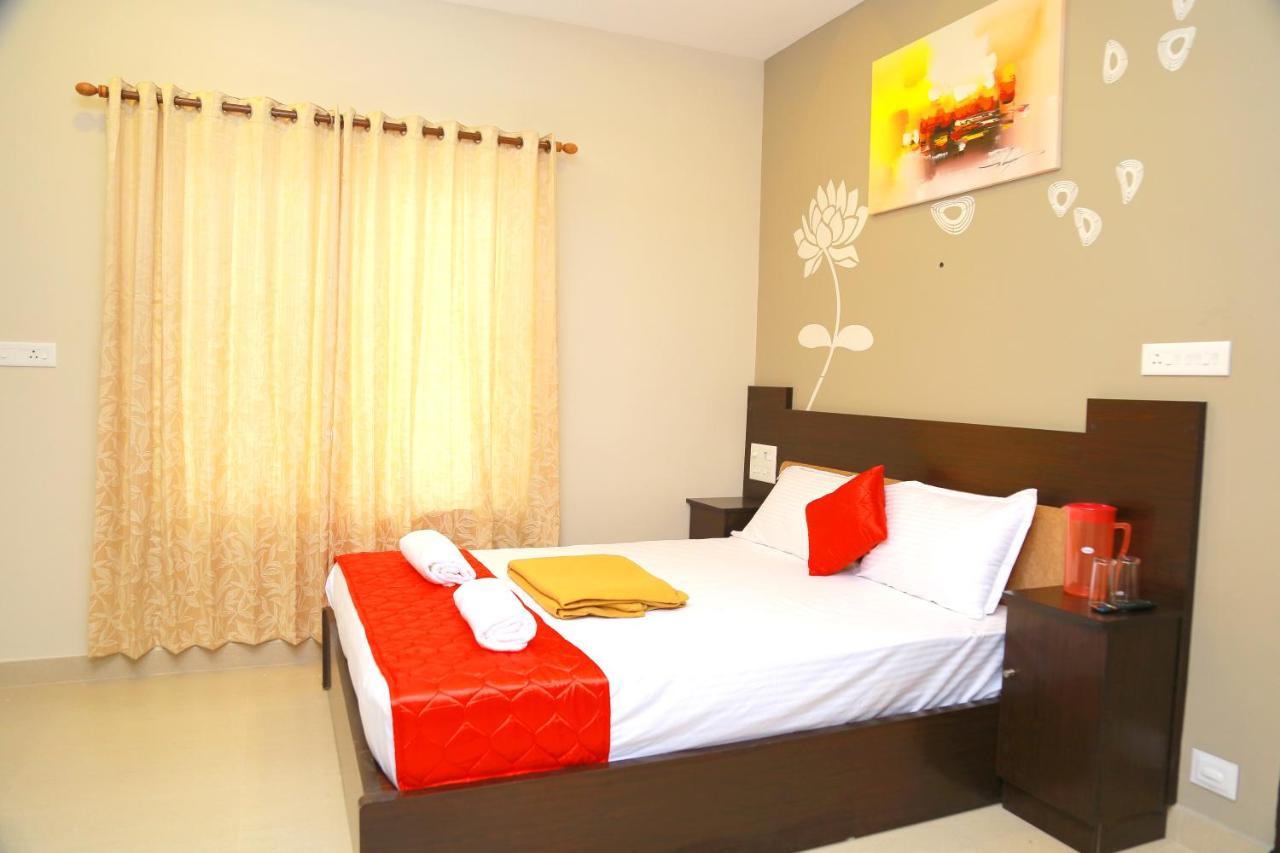 Metro Residency Hotel Kochi Exterior foto